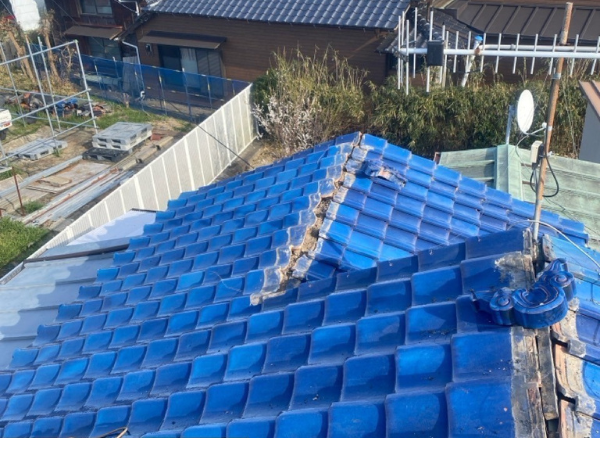 神奈川県川崎市にて雨漏り修理、屋根修理〈一部葺き直し工事〉 施工前